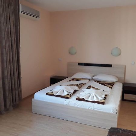 Guest House Lazur Obzor Esterno foto