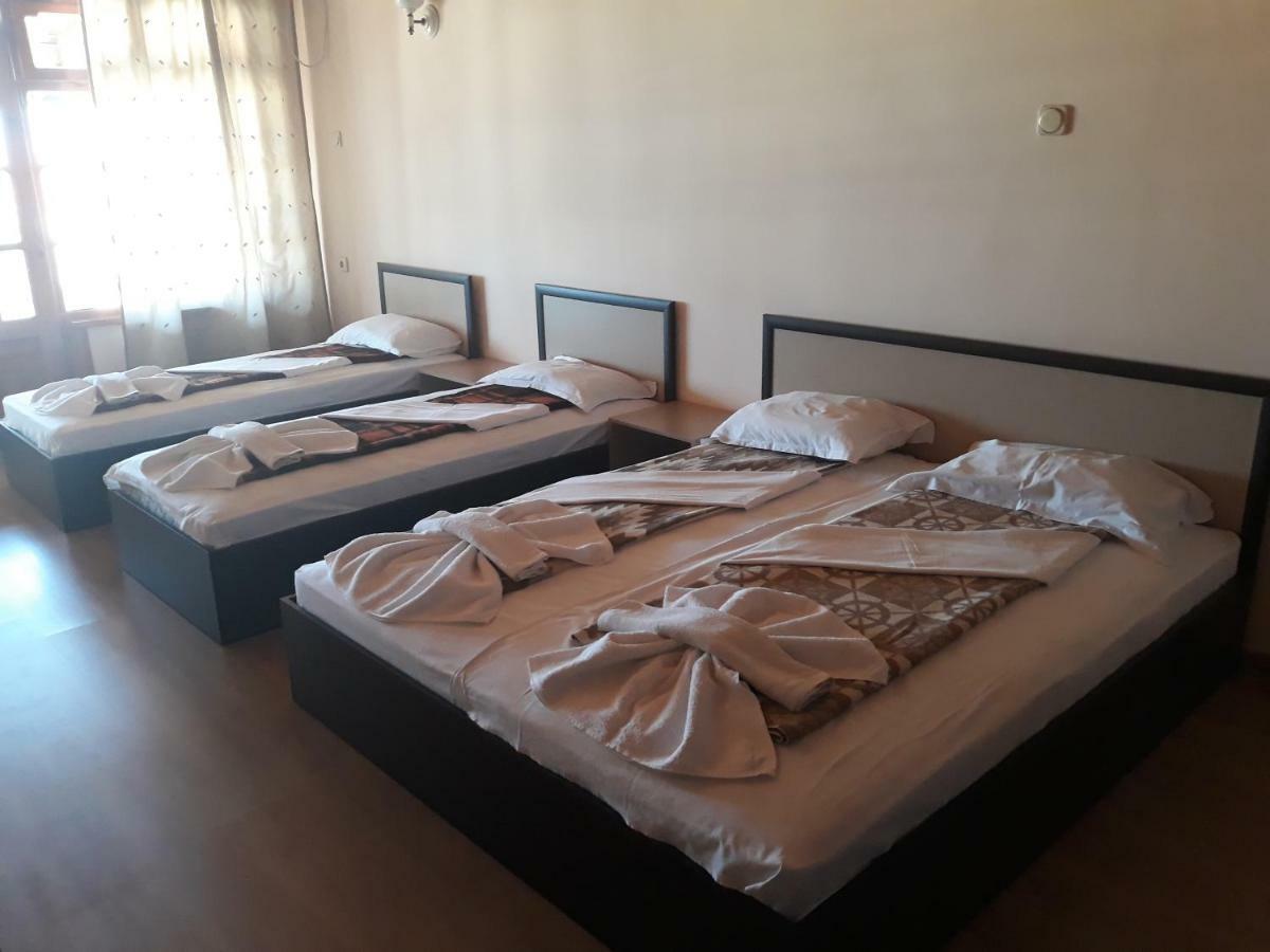 Guest House Lazur Obzor Esterno foto